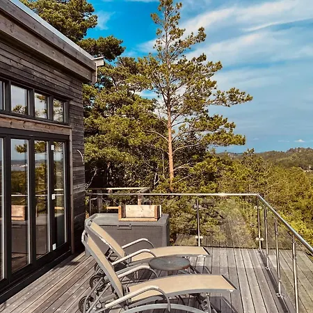 Holiday home Brand New Beautiful View Wifi Sonos System *