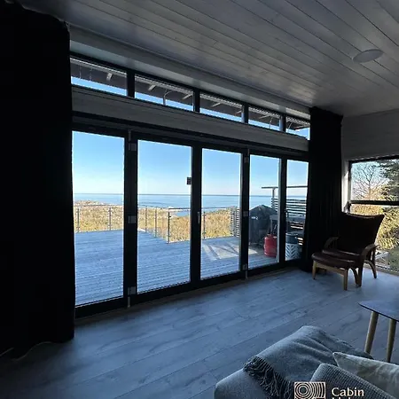 Brand New Beautiful View Wifi Sonos System Holiday home *